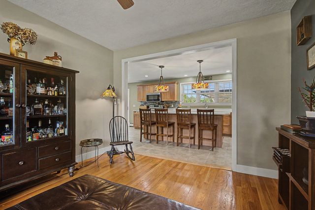 15 Pheasant Hill Rd., Granby, MA 01033