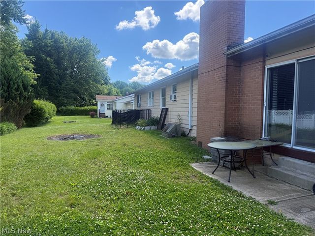 2500 Rosewood, Youngstown, OH 44505