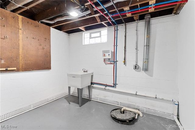 109 Avalon Drive, Bedford Heights, OH 44146