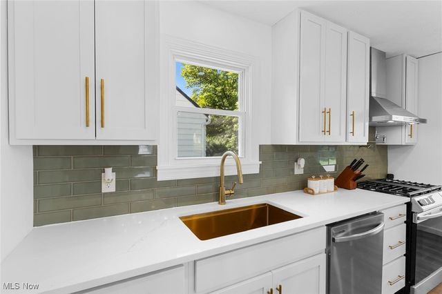 109 Avalon Drive, Bedford Heights, OH 44146