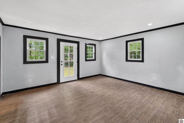 1911 Husband Road, Paducah, KY 42003