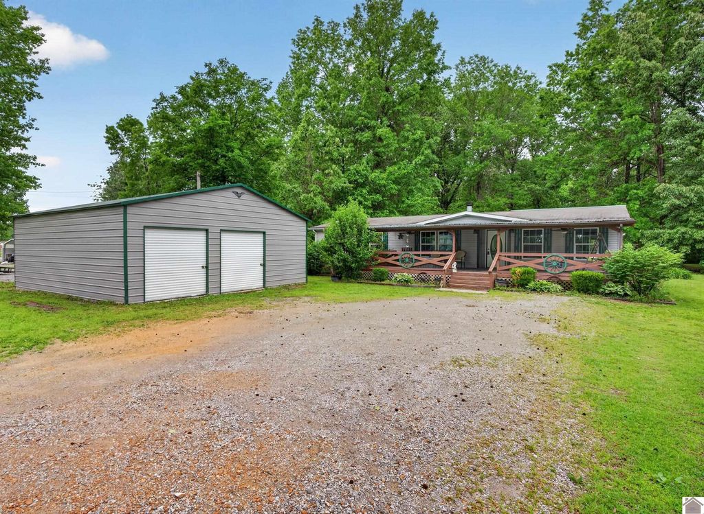 1911 Husband Road, Paducah, KY 42003