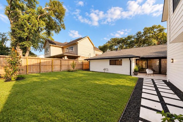 12503 Barryknoll Lane, Houston, TX 77024