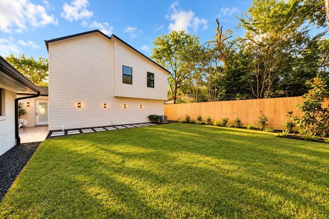 12503 Barryknoll Lane, Houston, TX 77024