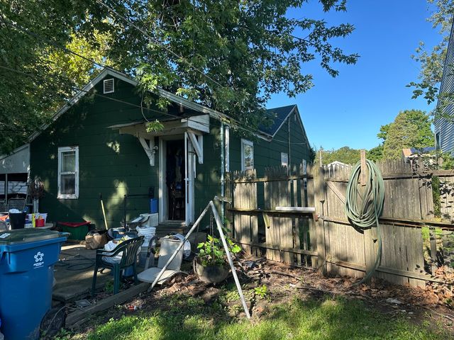 184 S Forest Avenue, Bradley, IL 60915