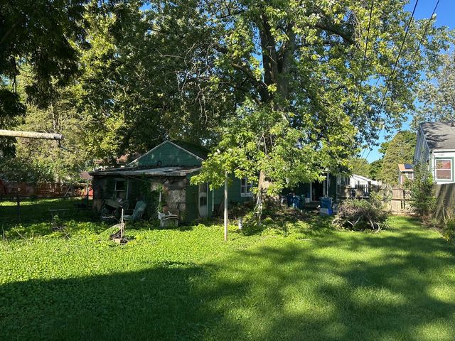 184 S Forest Avenue, Bradley, IL 60915