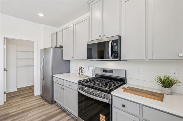1083 Peachtree Road, Scott Twp, PA 15106
