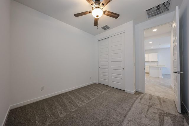 17347 W Gray Fox Trail, Surprise, AZ 85387