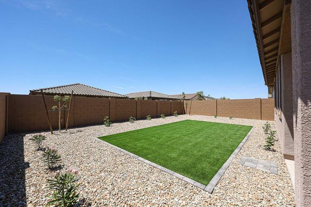 17347 W Gray Fox Trail, Surprise, AZ 85387