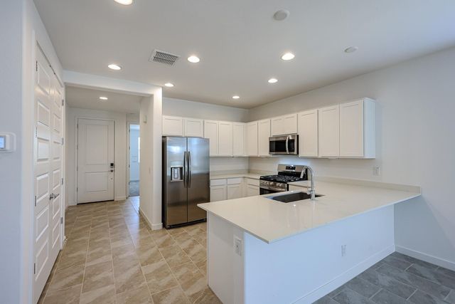 17347 W Gray Fox Trail, Surprise, AZ 85387