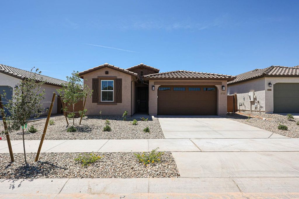 17347 W Gray Fox Trail, Surprise, AZ 85387