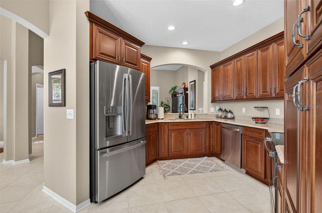 2766 GOLF LAKE DRIVE 50, Plant City, FL 33566