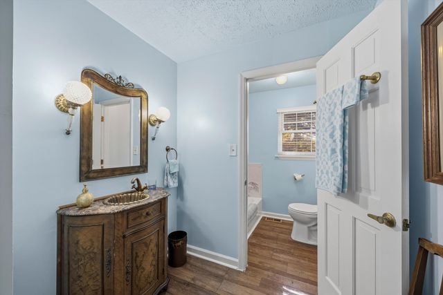 150 Royal Oaks Drive NE, Cleveland, TN 37323