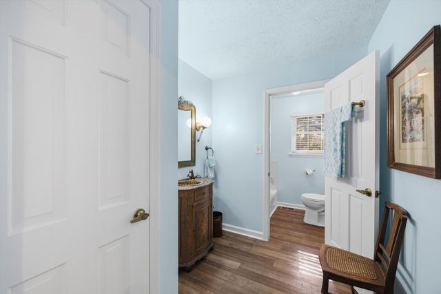 150 Royal Oaks Drive NE, Cleveland, TN 37323