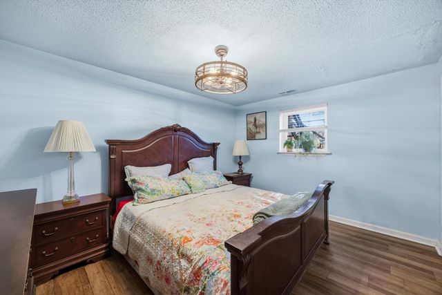 150 Royal Oaks Drive NE, Cleveland, TN 37323