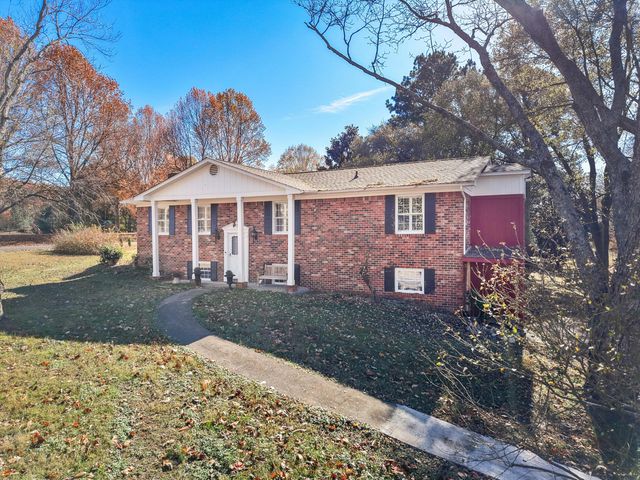 150 Royal Oaks Drive NE, Cleveland, TN 37323