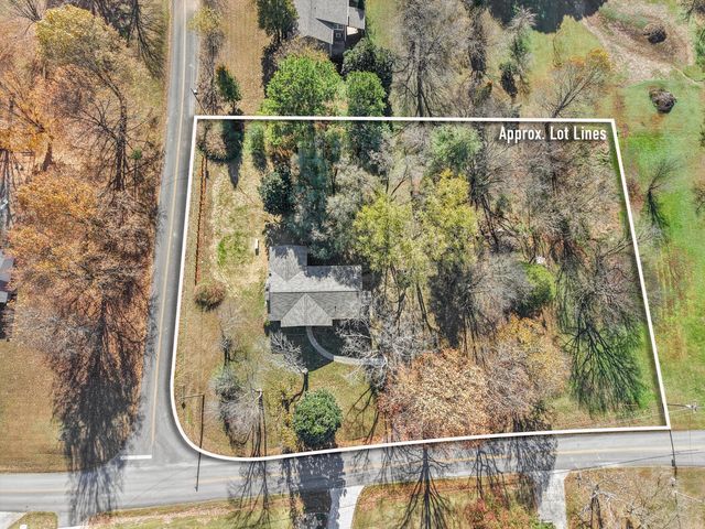 150 Royal Oaks Drive NE, Cleveland, TN 37323