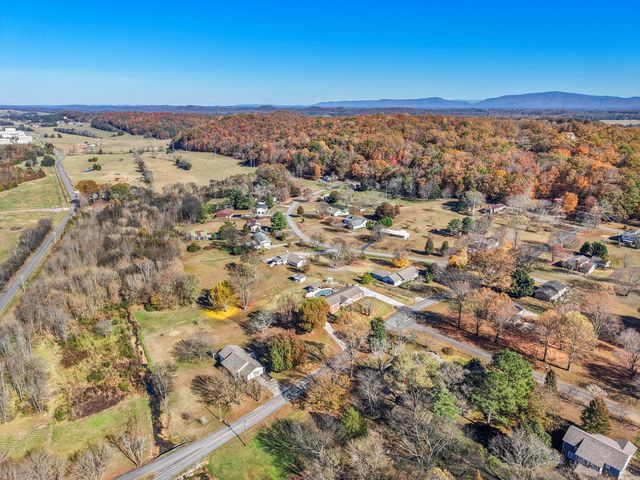 150 Royal Oaks Drive NE, Cleveland, TN 37323