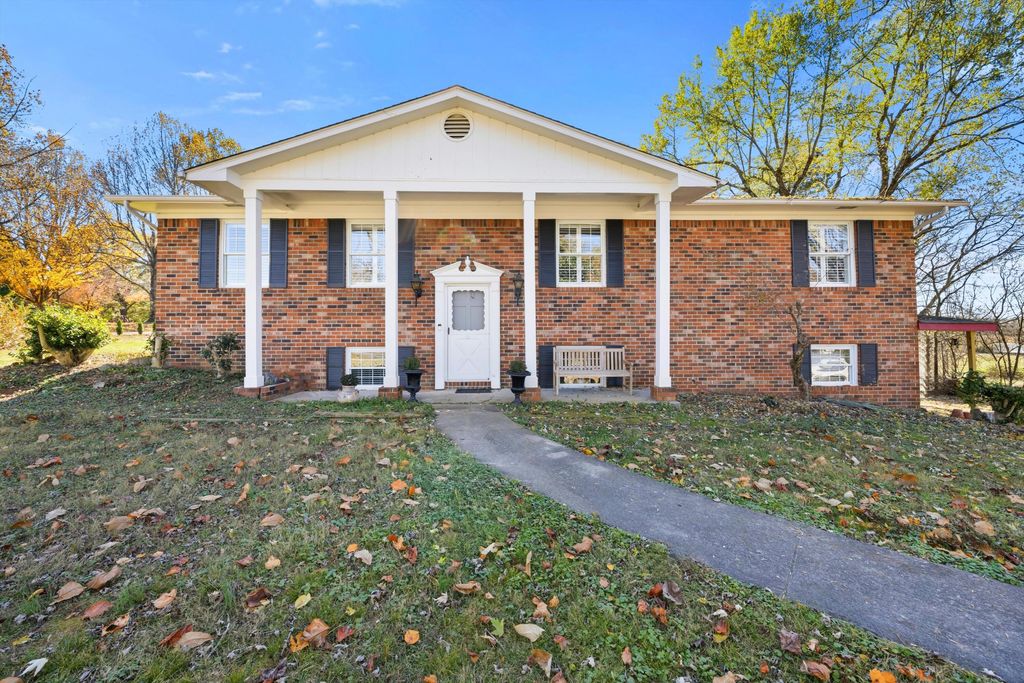 150 Royal Oaks Drive NE, Cleveland, TN 37323