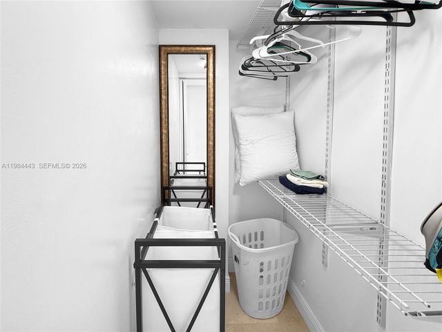 3301 N Country Club Dr 804, Aventura, FL 33180