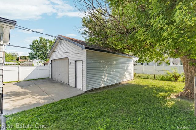 1539 Oconnor Avenue, Lincoln Park, MI 48146