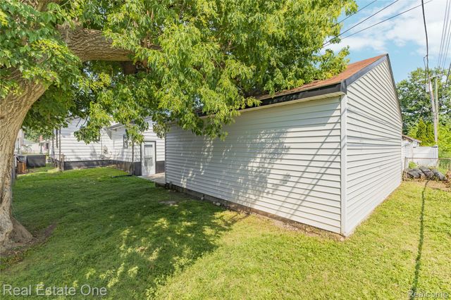 1539 Oconnor Avenue, Lincoln Park, MI 48146