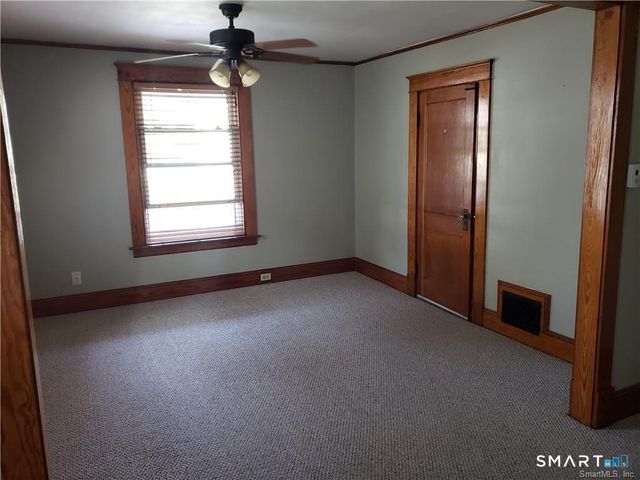 15 Dudley Street, Bristol, CT 06010