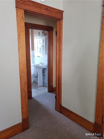 15 Dudley Street, Bristol, CT 06010