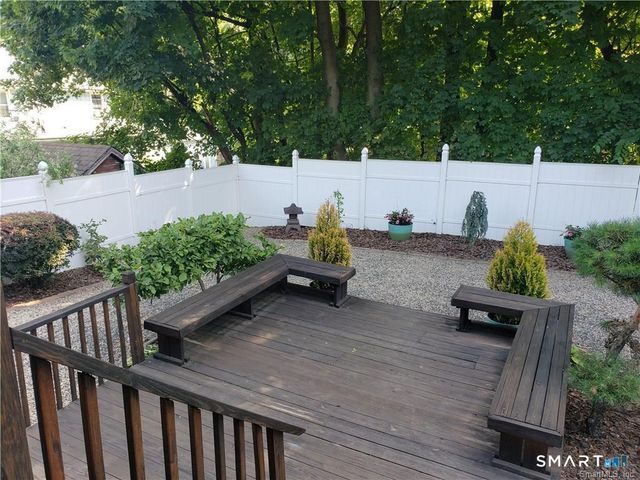 15 Dudley Street, Bristol, CT 06010