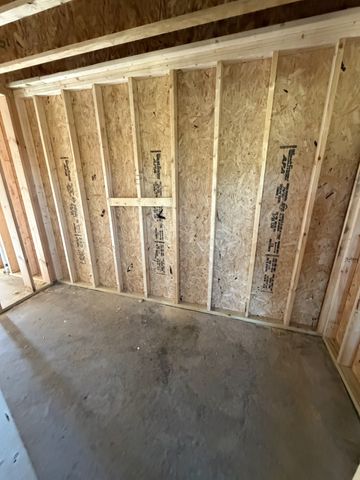 210 Parker Rd, Portland, TN 37148