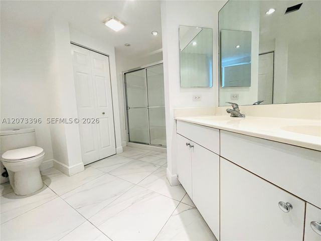 17150 N Bay Rd 2902, Sunny Isles Beach, FL 33160