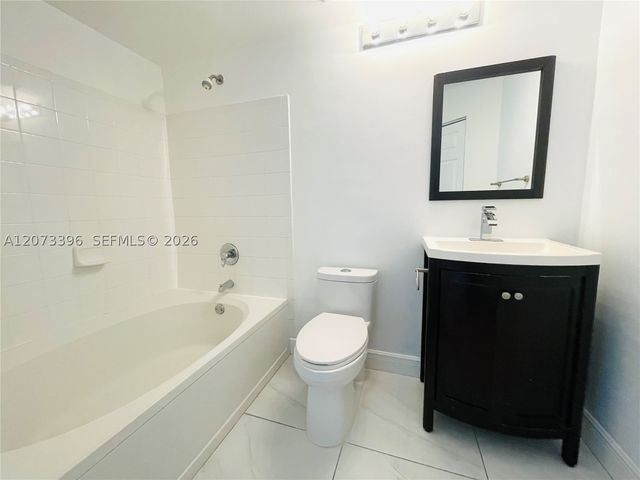 17150 N Bay Rd 2902, Sunny Isles Beach, FL 33160