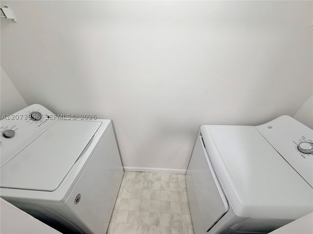 17150 N Bay Rd 2902, Sunny Isles Beach, FL 33160