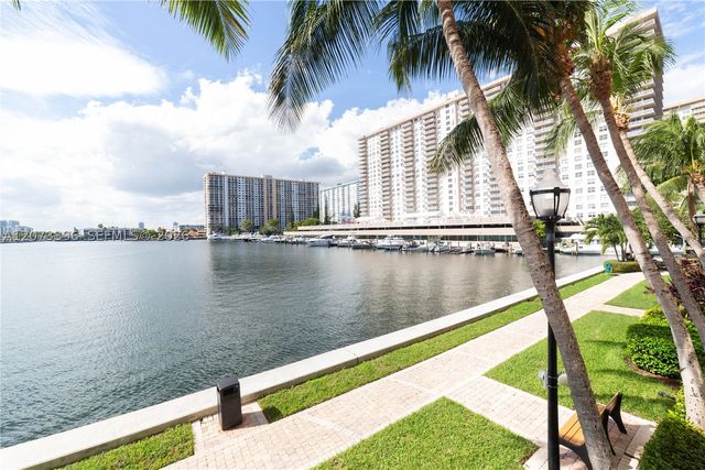 17150 N Bay Rd 2902, Sunny Isles Beach, FL 33160