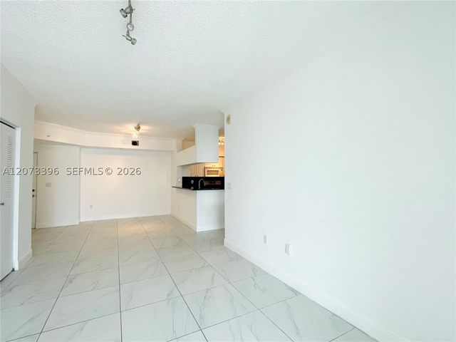 17150 N Bay Rd 2902, Sunny Isles Beach, FL 33160