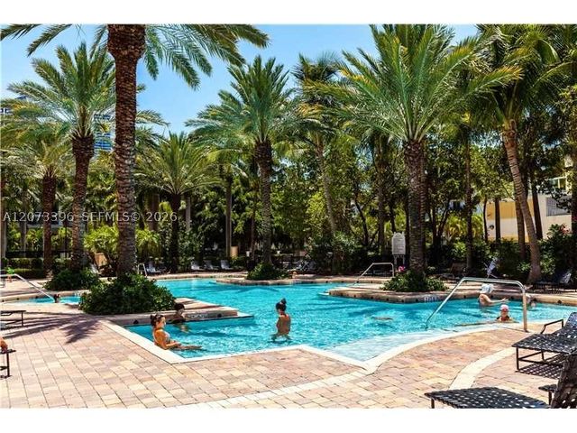 17150 N Bay Rd 2902, Sunny Isles Beach, FL 33160