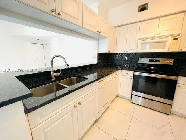 17150 N Bay Rd 2902, Sunny Isles Beach, FL 33160