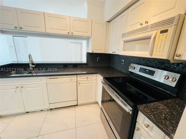 17150 N Bay Rd 2902, Sunny Isles Beach, FL 33160