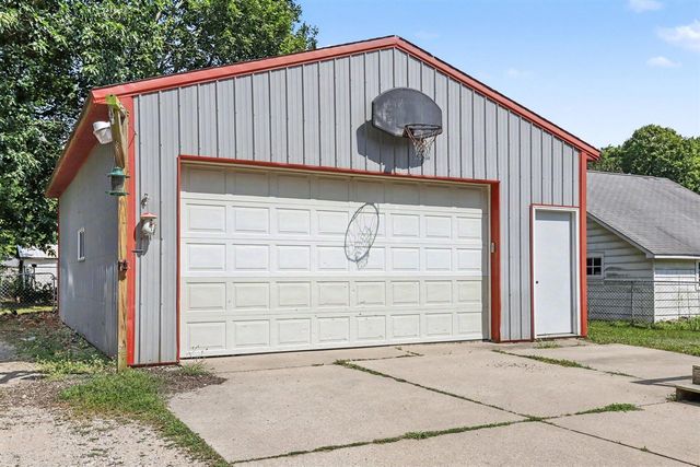 48 Burgess Drive, Galesburg, MI 49053
