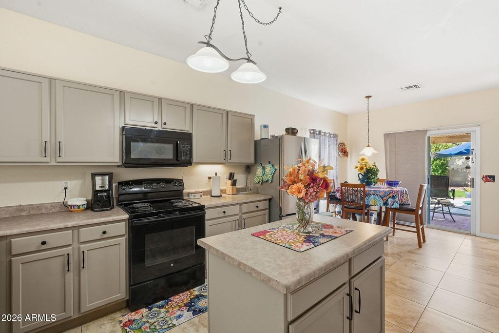 13286 W REDFIELD Road, Surprise, AZ 85379 — photo 3