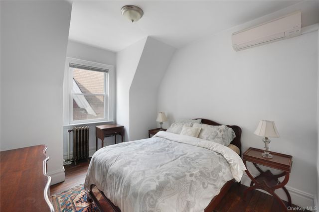 3020 Bainbridge Avenue, Bronx, NY 10458