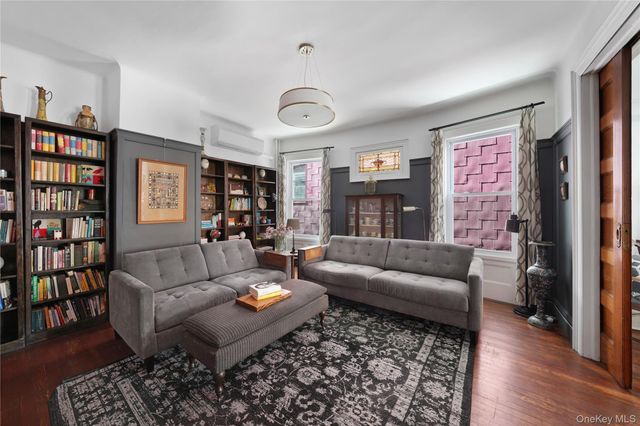 3020 Bainbridge Avenue, Bronx, NY 10458