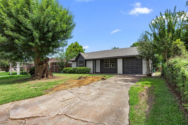 3110 Brisbane Street, Houston, TX 77051