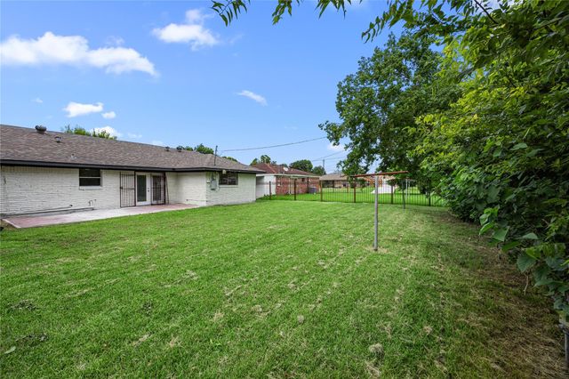 3110 Brisbane Street, Houston, TX 77051