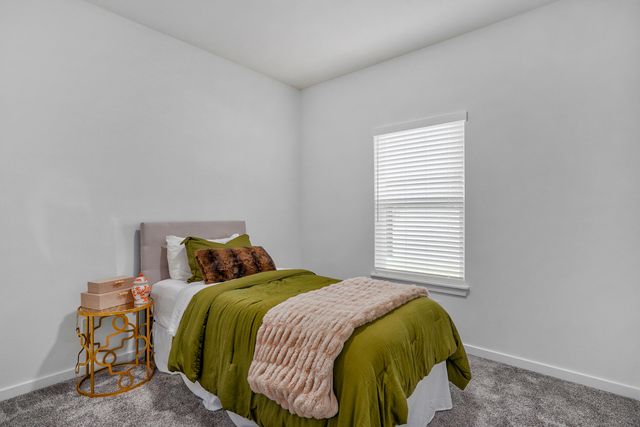 1065 W Gaslight Drive, Springfield, MO 65810