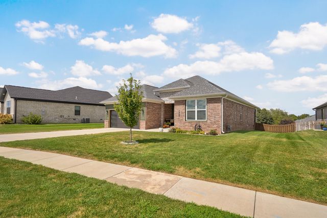 1065 W Gaslight Drive, Springfield, MO 65810