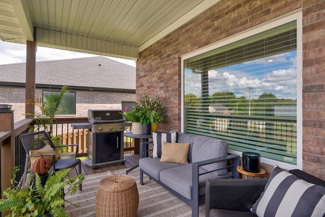 1065 W Gaslight Drive, Springfield, MO 65810