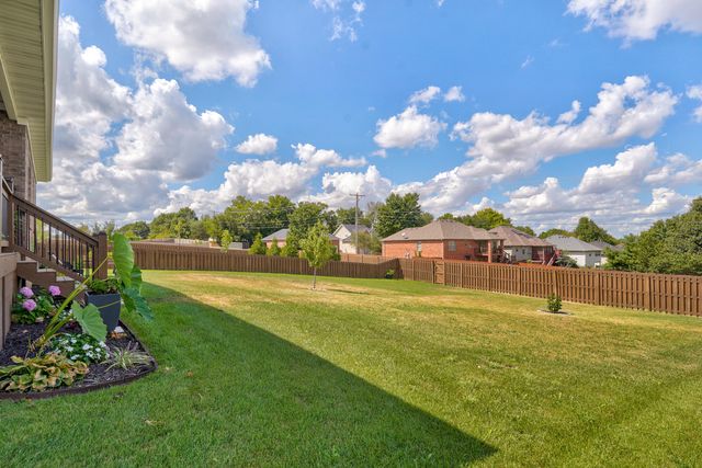 1065 W Gaslight Drive, Springfield, MO 65810