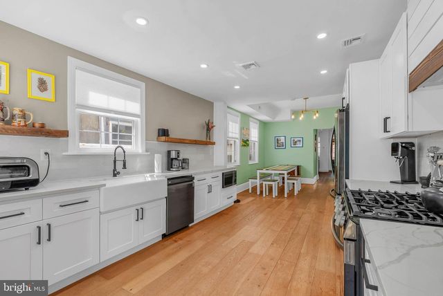 240 CHRISTIAN ST, Philadelphia, PA 19147