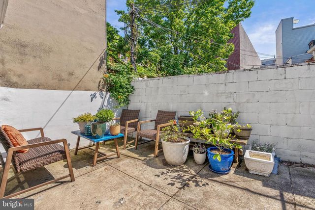 240 CHRISTIAN ST, Philadelphia, PA 19147